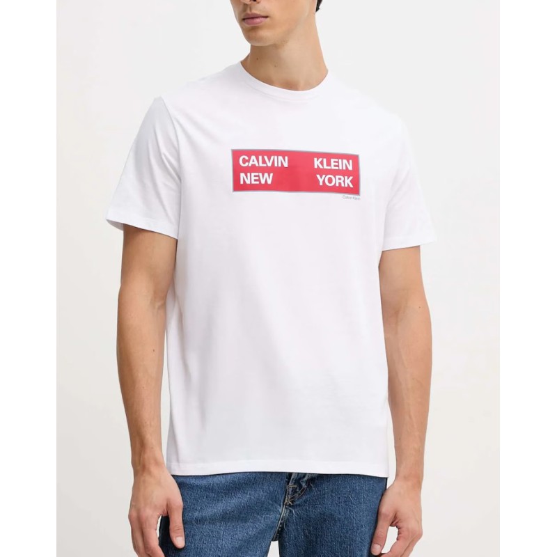 LV04RD816G YAA SS 30S EU CKNY BOX GRAPHIC TEE