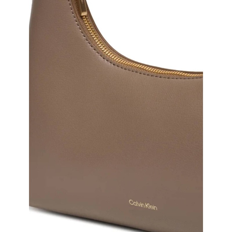 LV04F3232G VFU RAISED CK LARGE BUCKET BAG