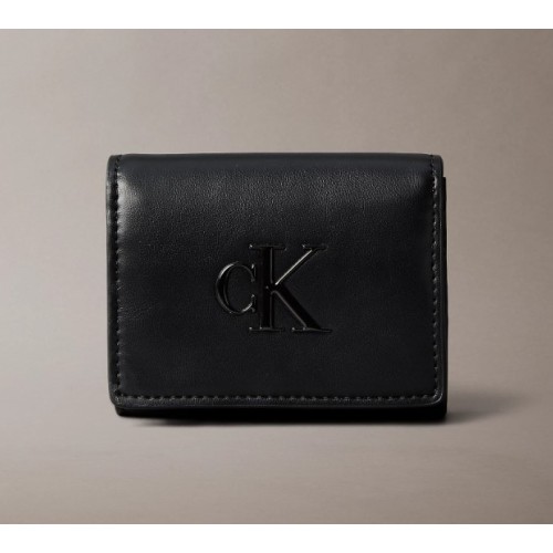 LV04F1047G UB1 RAISED CK MEDIUM BIFOLD