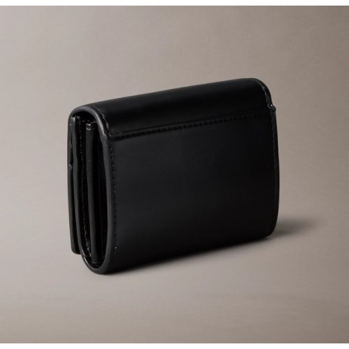 LV04F1047G UB1 RAISED CK MEDIUM BIFOLD