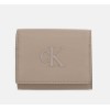 LV04F1047G VFU RAISED CK MEDIUM BIFOLD