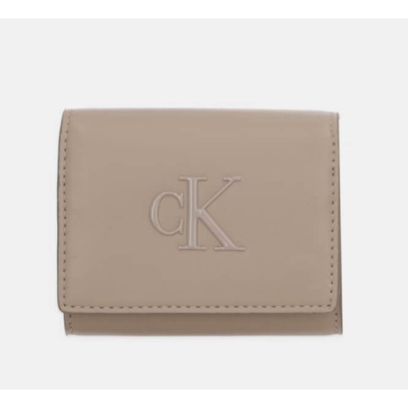 LV04F1047G VFU RAISED CK MEDIUM BIFOLD