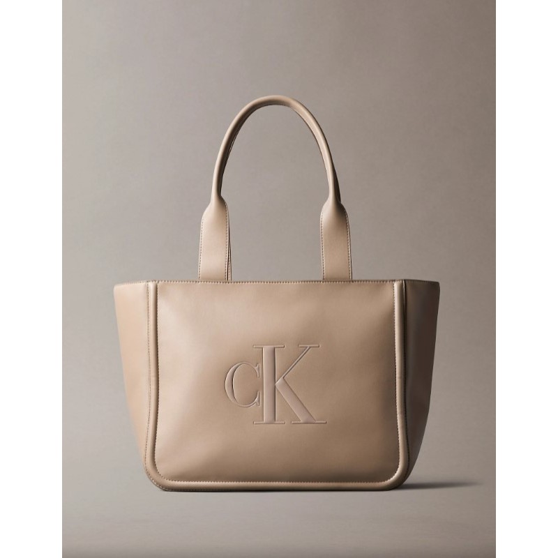 LV04F3218G VFU RAISED CK MEDIUM TOTE