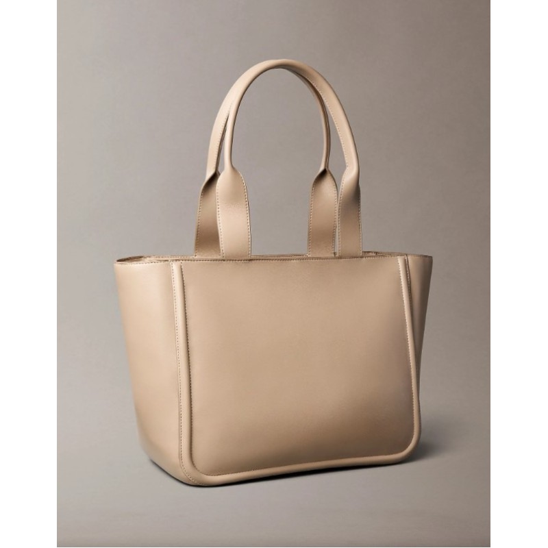 LV04F3218G VFU RAISED CK MEDIUM TOTE