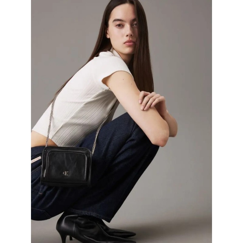 K60K613047 BEH UTILITY CAMERA BAG16