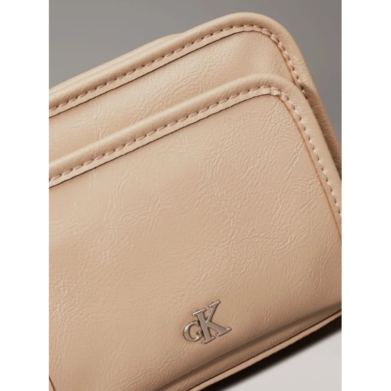 K60K613047 PBF UTILITY CAMERA BAG16