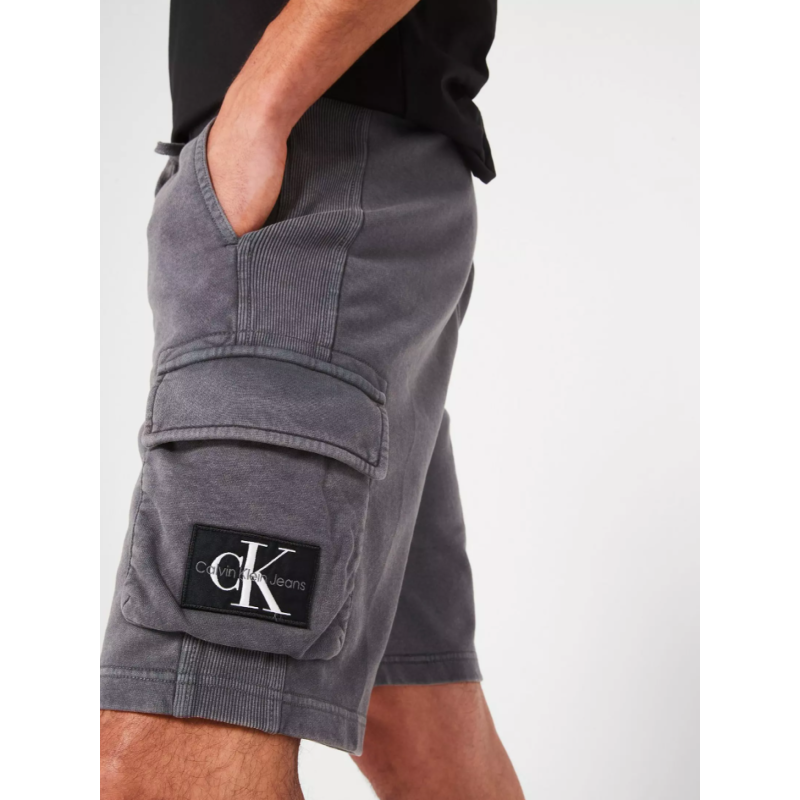 J30J325137 PT2 WASHED BADGE SHORTS