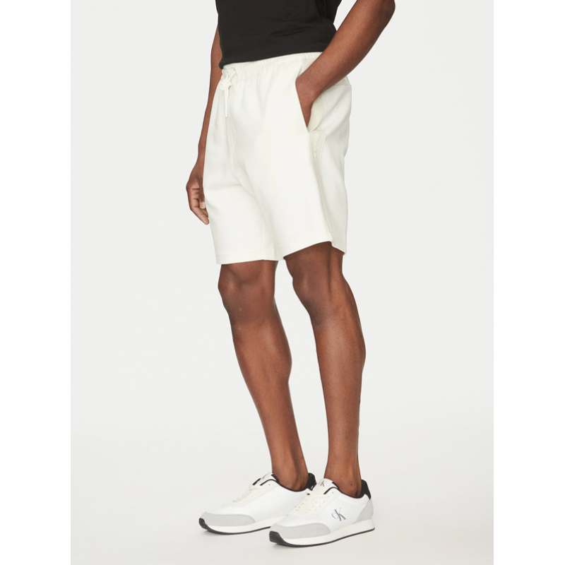 J30J327246 YAS LOGO TAPE SHORT