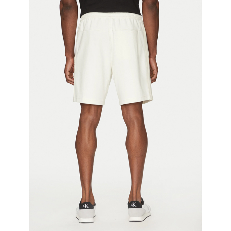 J30J327246 YAS LOGO TAPE SHORT