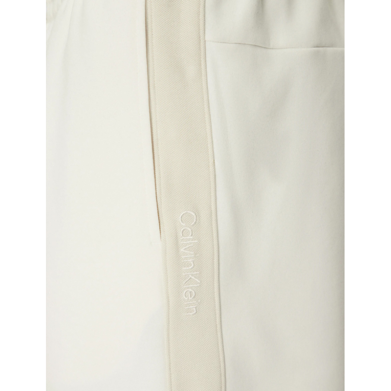 J30J327246 YAS LOGO TAPE SHORT