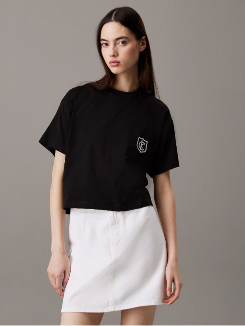 LV047B847G UB1 SS BOXY CK CREST CROP POCKET TEE