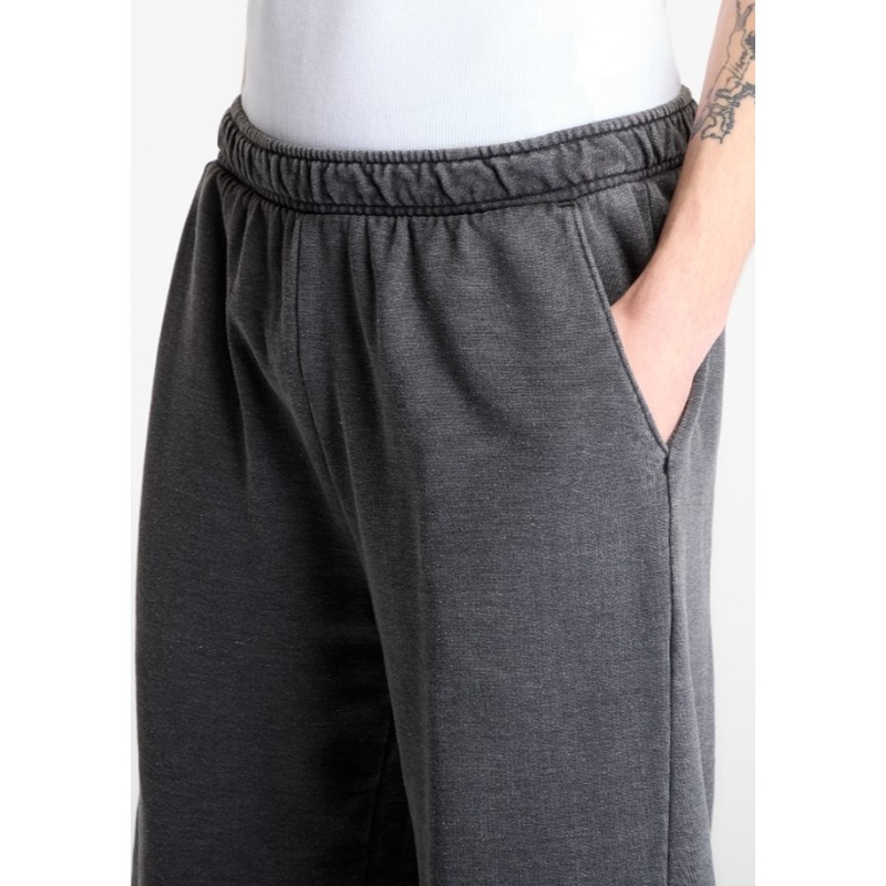 DK0A885BBLK1 STREETSBORO 13 INCH SWEAT BLACK