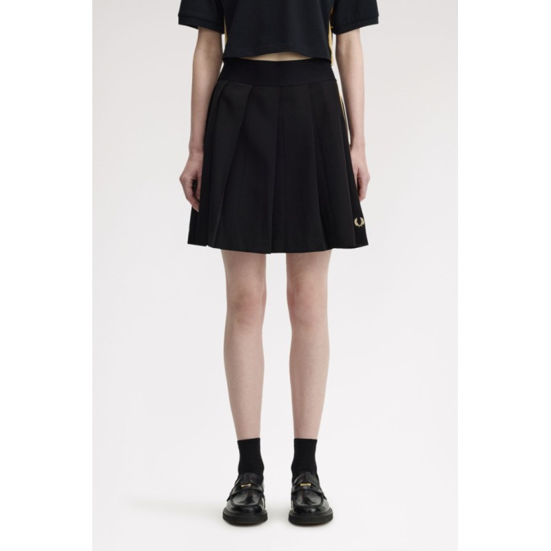 E2106 90A FRED PERRY SKIRT