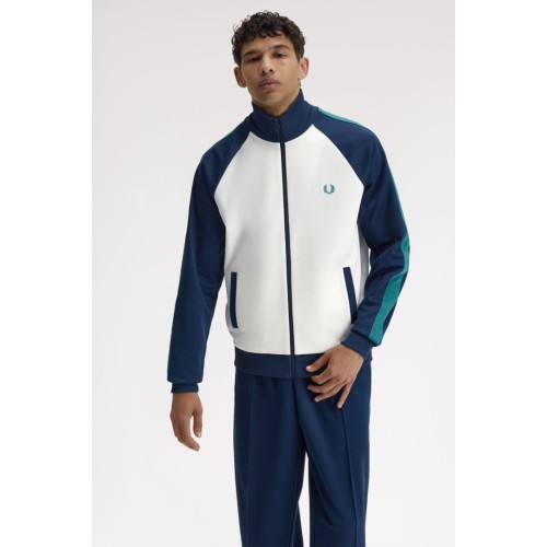 J2327 129 FRED PERRY