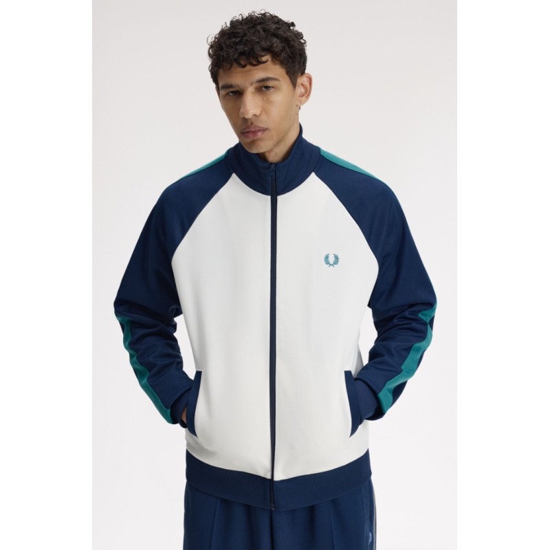 J2327 129 FRED PERRY