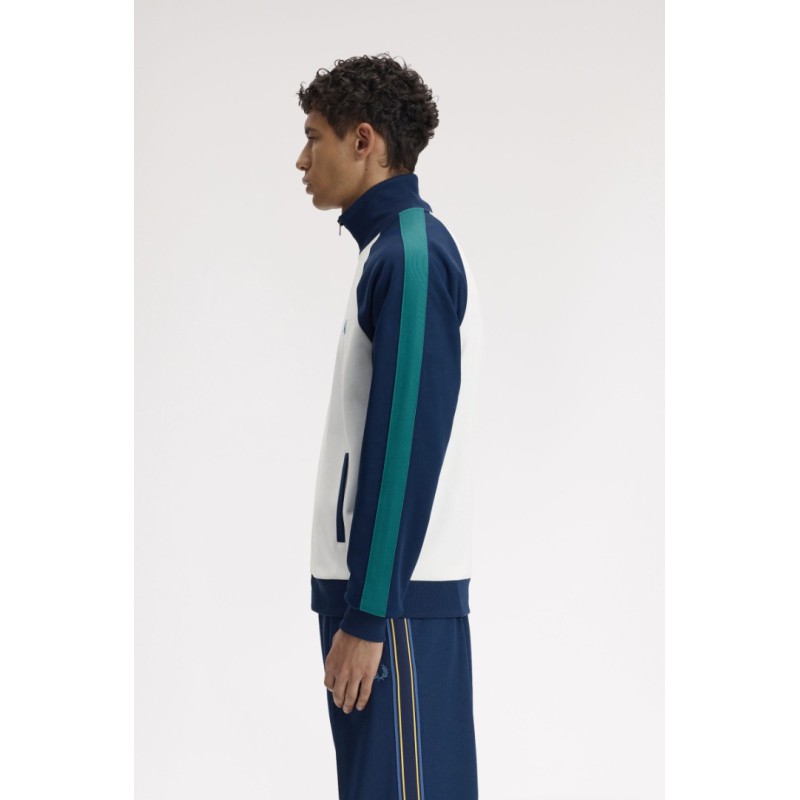 J2327 129 FRED PERRY
