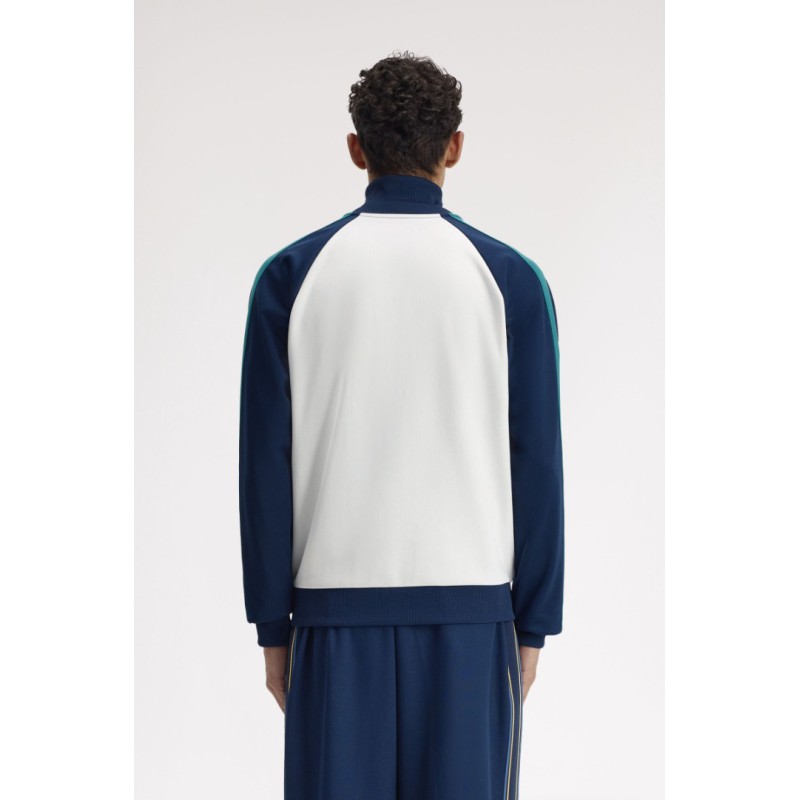 J2327 129 FRED PERRY