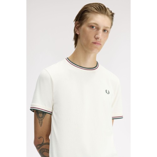 M1588 84A FRED PERRY T-SHIRT