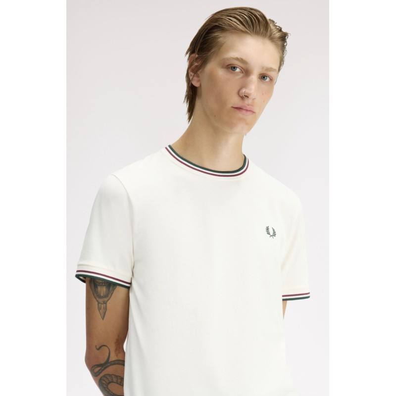 M1588 84A FRED PERRY T-SHIRT