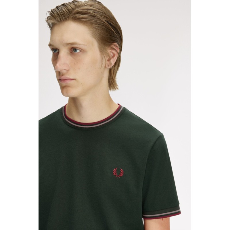 M1588 85A FRED PERRY T-SHIRT