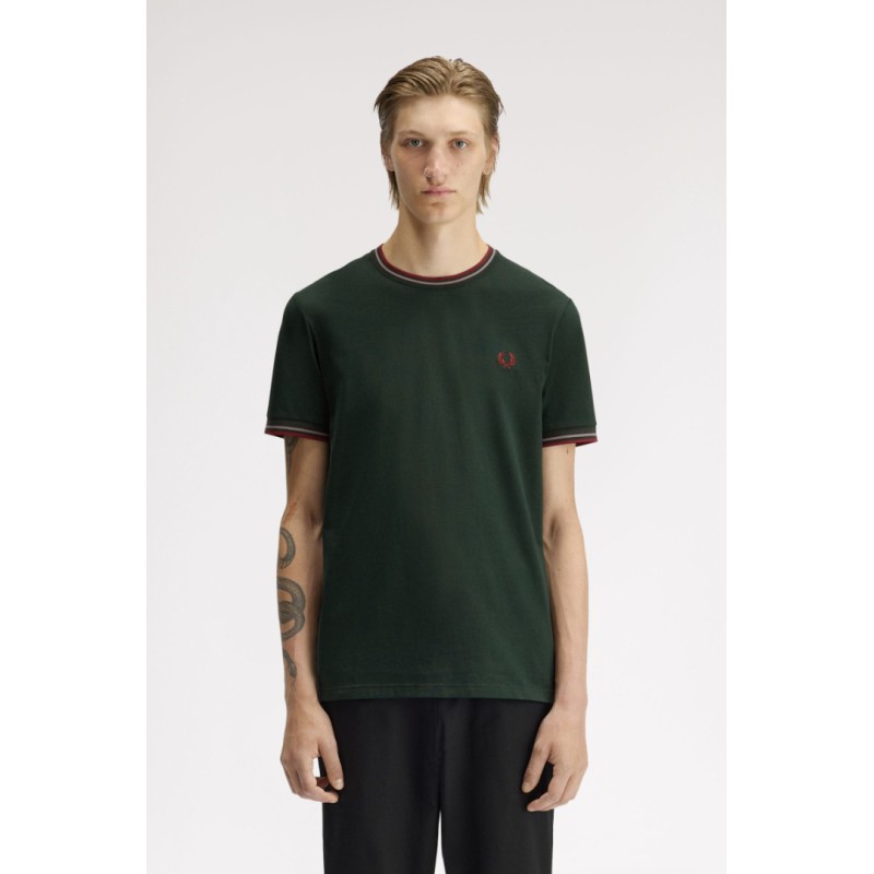 M1588 85A FRED PERRY T-SHIRT