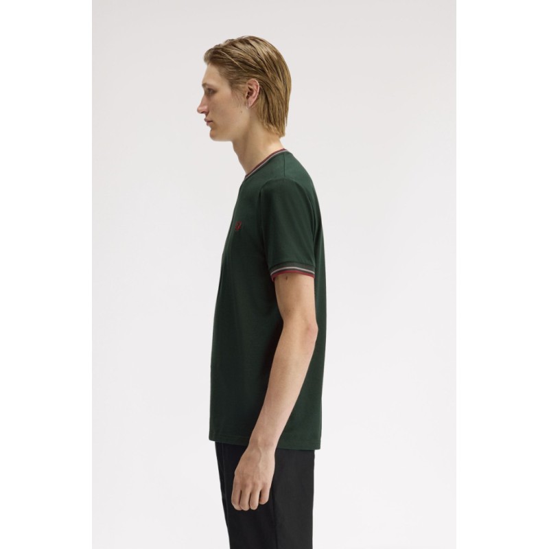 M1588 85A FRED PERRY T-SHIRT