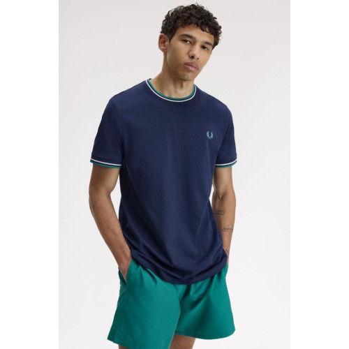 M1588 86A FRED PERRY T-SHIRT