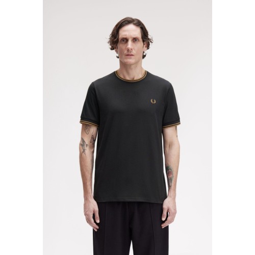 M1588 Q27 FRED PERRY T-SHIRT