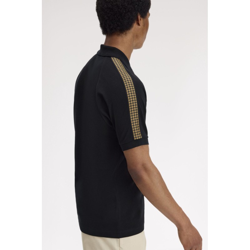 M2304 102 FRED PERRY POLO