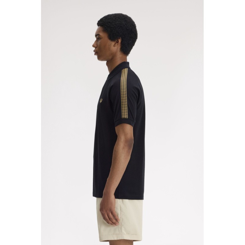 M2304 102 FRED PERRY POLO