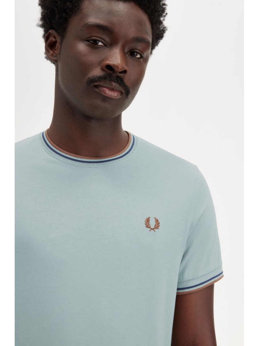 M1588 Y26 FRED PERRY T-SHIRT