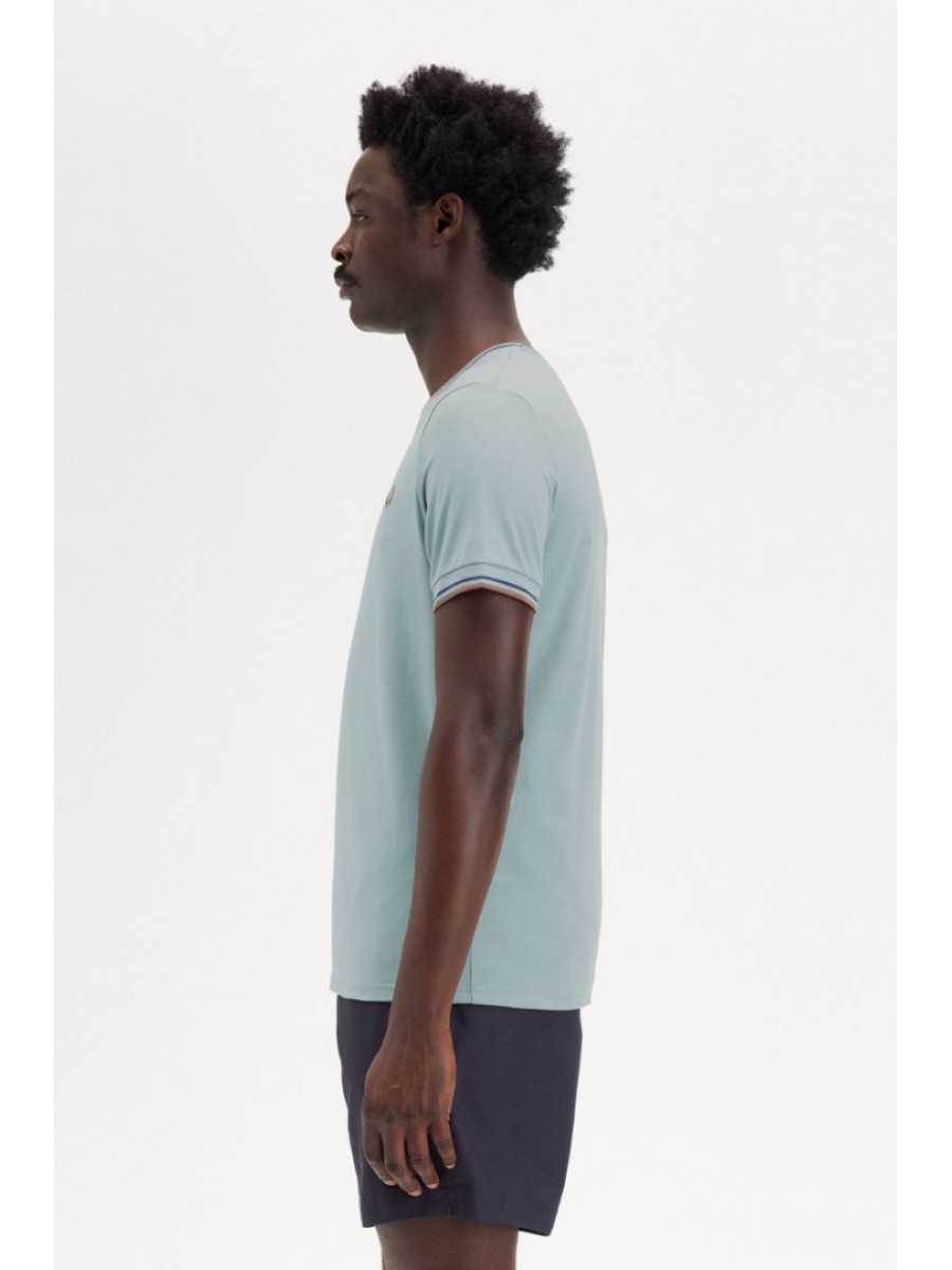 M1588 Y26 FRED PERRY T-SHIRT