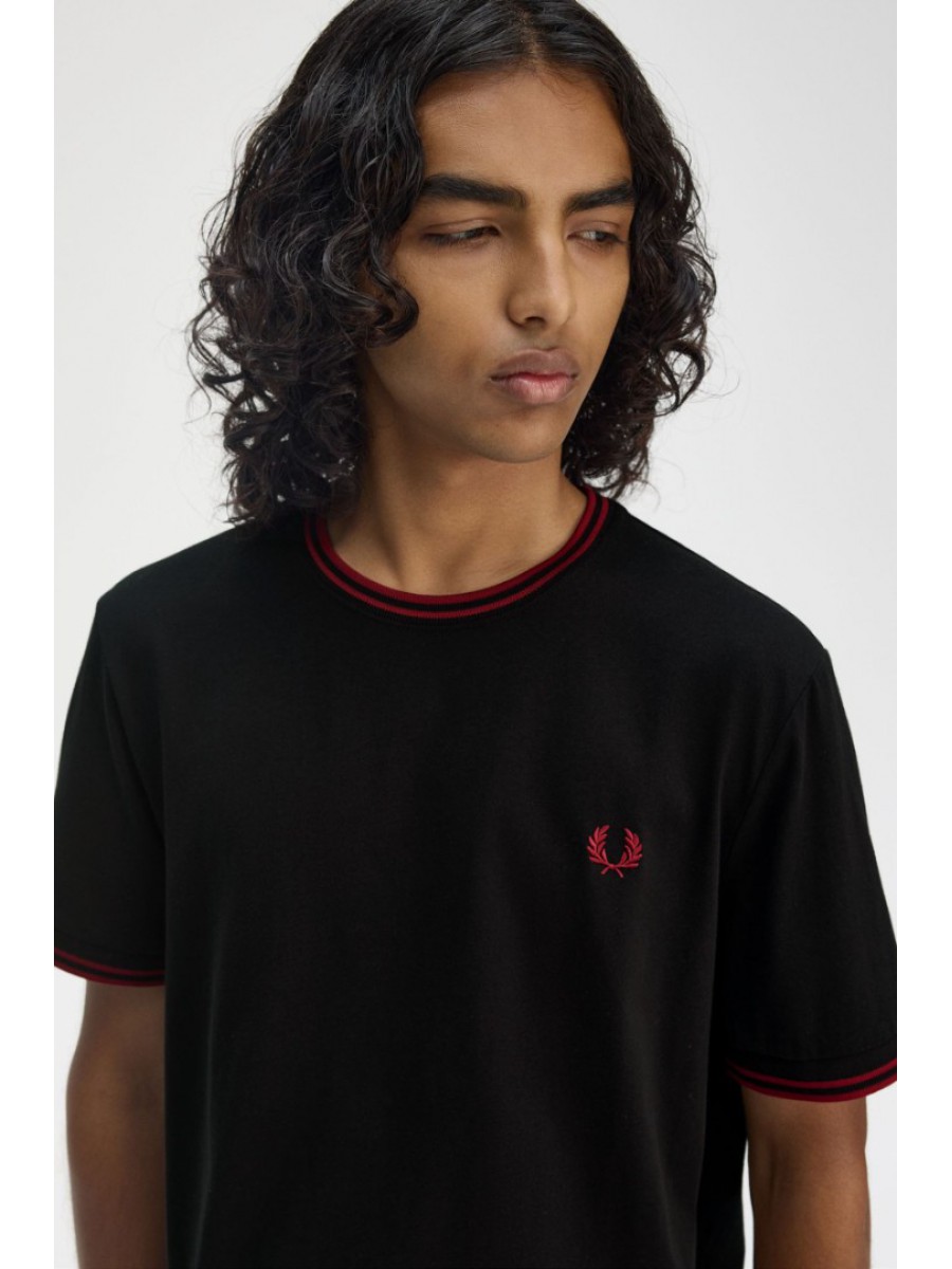 M1588 Y42 FRED PERRY T-SHIRT