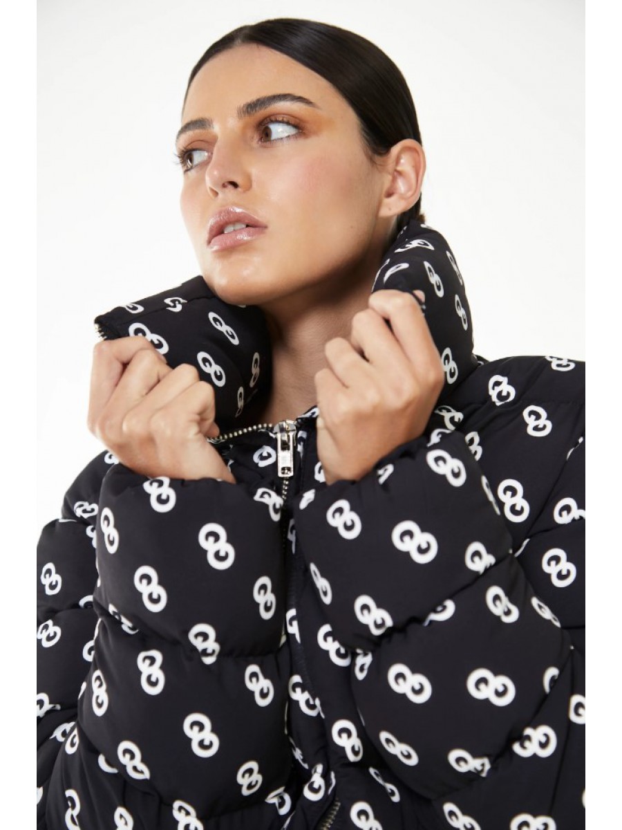 CA0330 GLAMOROUS WOMAN - COAT