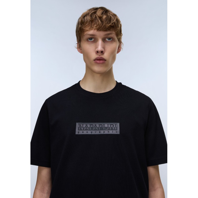 NP0A4IFL9411 S-BOX LOGO SS 1 BLACK BEAUTY