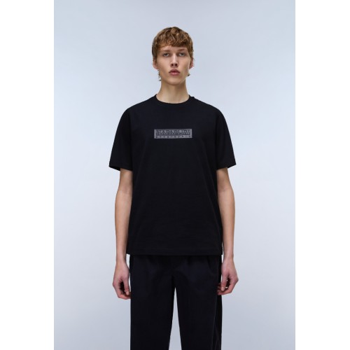 NP0A4IFL9411 S-BOX LOGO SS 1 BLACK BEAUTY