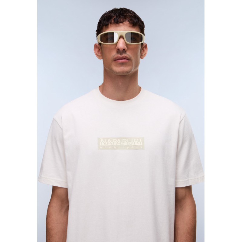 NP0A4IFLN1A1 S-BOX LOGO SS 1 WHITE WHISPER