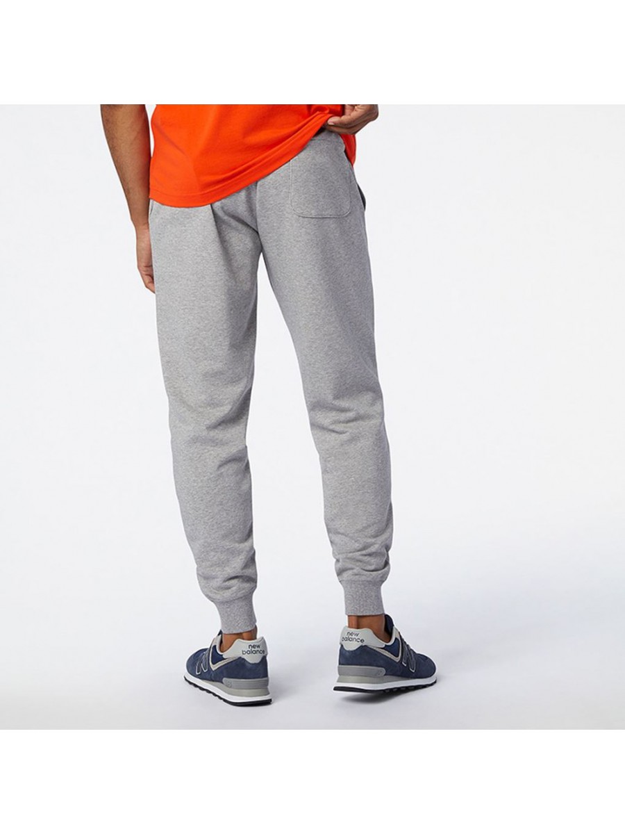 MP03558 AG ESSENTIALS STACKED LOGO