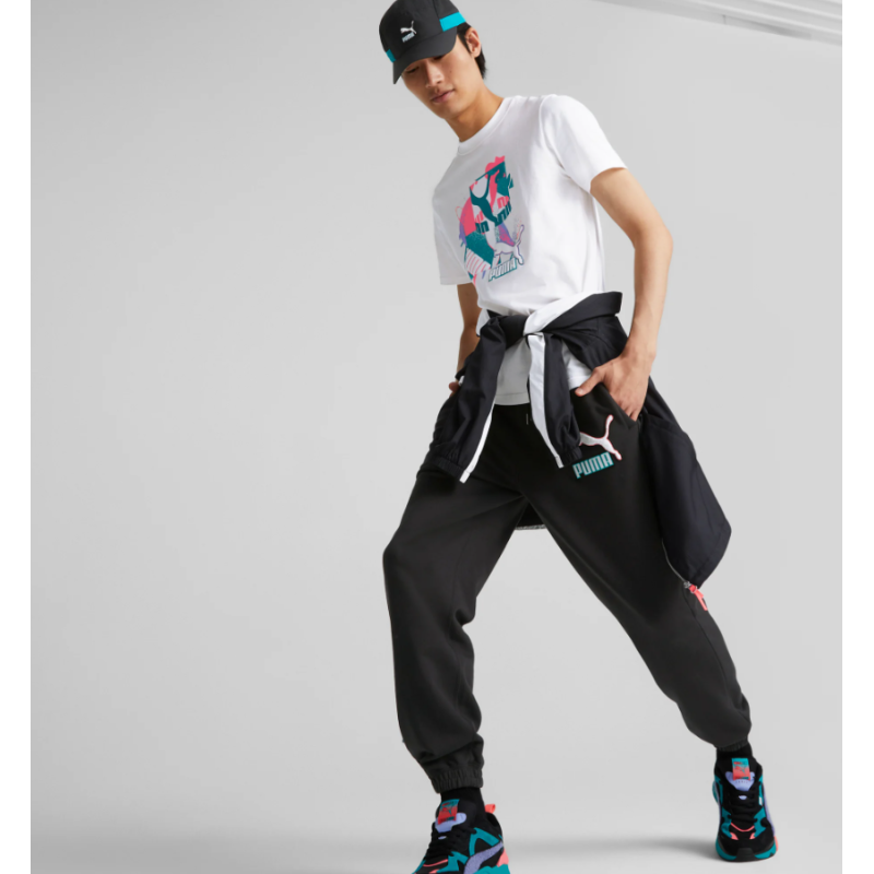 536108 02 FANDOM GRAPHIC TEE
