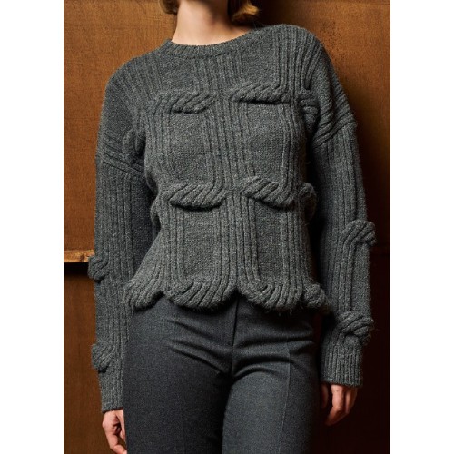 TM0702 CABLE KNIT SWEATER