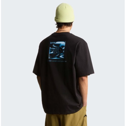 NF0A8G9WJK31 M LIQUID BOX NSE OVERSIZE SHORT SLEEVE TNF BLACK