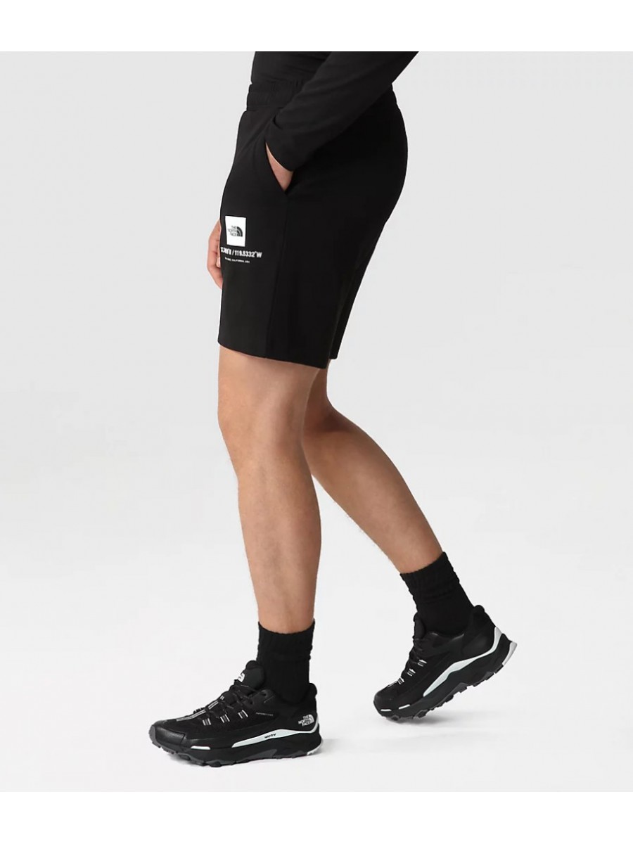 NF0A826ZJK31 M COORDINATES SHORT - E TNF BLACK