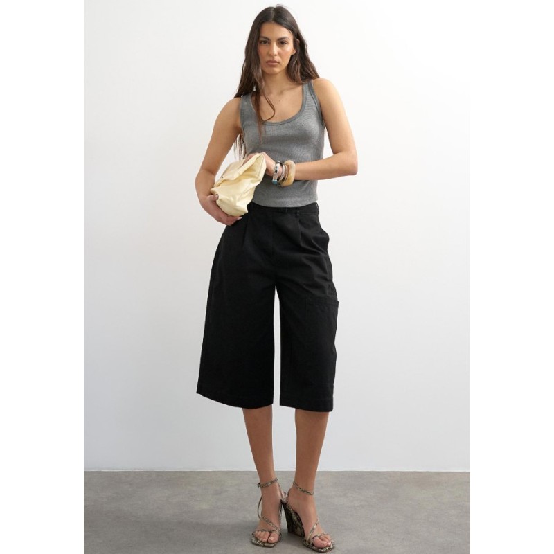 31001063 TSBRITT SL RIB SCOOP CURVE HEM VEST JRS