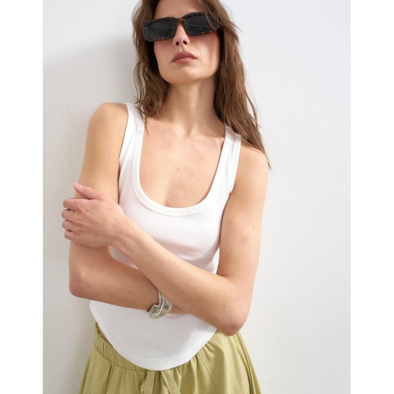 31001063 TSBRITT SL RIB SCOOP CURVE HEM VEST JRS