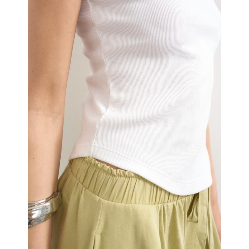 31001063 TSBRITT SL RIB SCOOP CURVE HEM VEST JRS