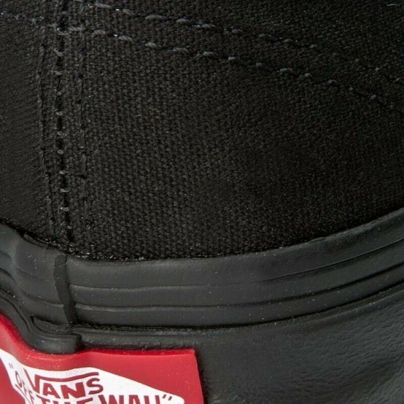 VN000EE3BKA1 UA AUTHENTIC