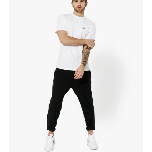 VN0A3CZEYB21 MN LEFT CHEST LOGO T