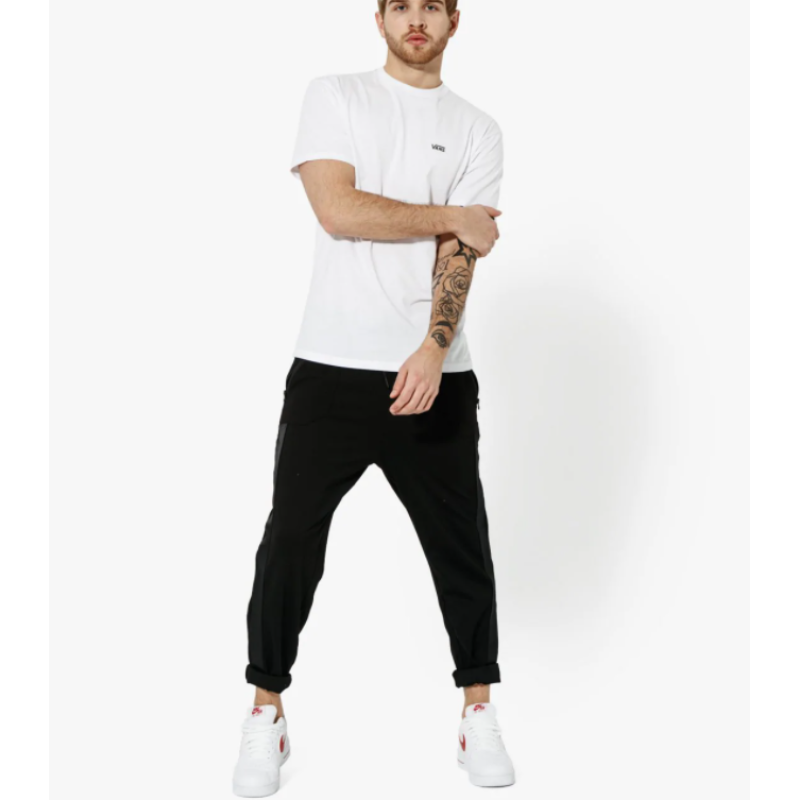 VN0A3CZEYB21 MN LEFT CHEST LOGO T